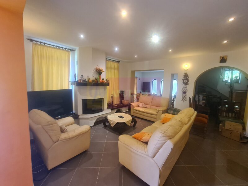 Vila de vanzare in Busteni - Zona Piatra Arsa